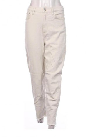 Damskie jeansy H&M Divided, Rozmiar S, Kolor ecru, Cena 95,99 zł