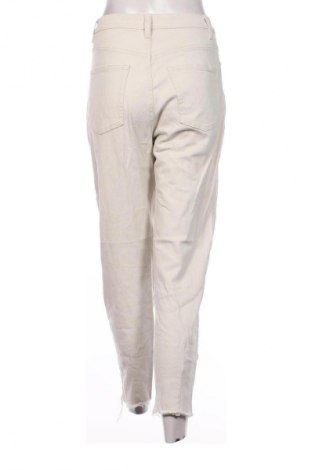Damskie jeansy H&M Divided, Rozmiar S, Kolor ecru, Cena 95,99 zł