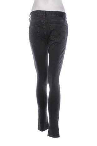 Damskie jeansy Levi's, Rozmiar M, Kolor Szary, Cena 170,78 zł