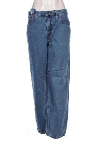 Дамски дънки Levi's, Размер M, Цвят Син, Цена 75,00 лв.