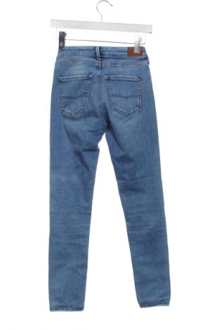 Damskie jeansy Pepe Jeans, Rozmiar XS, Kolor Niebieski, Cena 174,71 zł