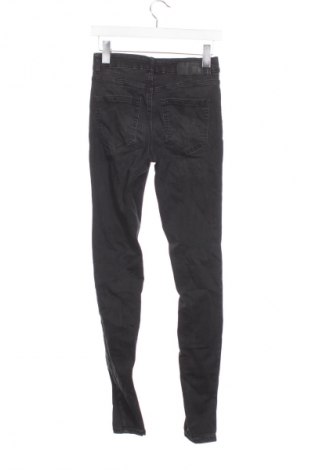 Damen Jeans Pieces, Größe S, Farbe Schwarz, Preis 23,99 €