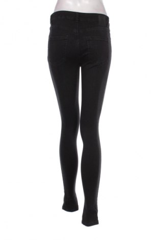 Damen Jeans Pieces, Größe S, Farbe Schwarz, Preis 17,36 €