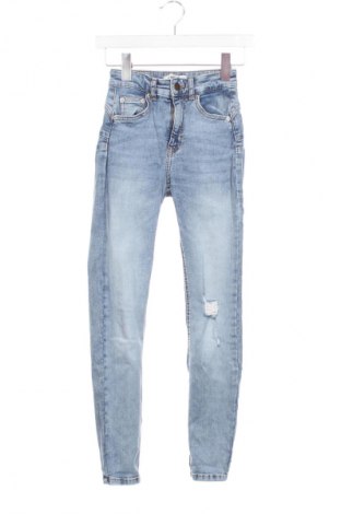 Damskie jeansy Pull&Bear, Rozmiar XXS, Kolor Niebieski, Cena 69,01 zł