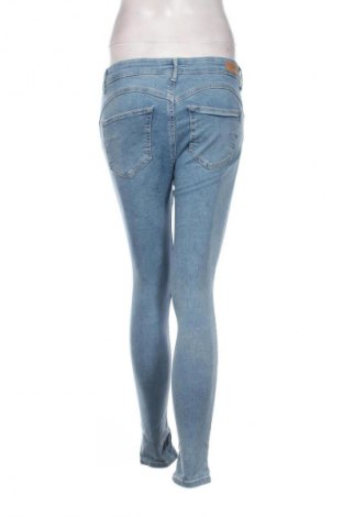 Γυναικείο Τζίν Pull&Bear, Μέγεθος M, Χρώμα Μπλέ, Τιμή 18,99 €