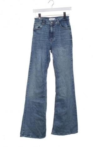 Γυναικείο Τζίν Pull&Bear, Μέγεθος S, Χρώμα Μπλέ, Τιμή 14,91 €