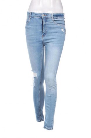 Damskie jeansy Pull&Bear, Rozmiar S, Kolor Niebieski, Cena 67,41 zł