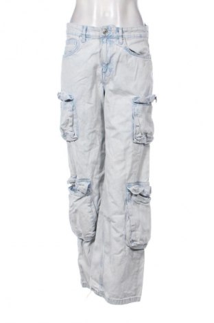 Damskie jeansy Pull&Bear, Rozmiar M, Kolor Niebieski, Cena 57,99 zł