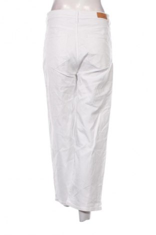Damskie jeansy S.Oliver, Rozmiar M, Kolor Biały, Cena 134,99 zł