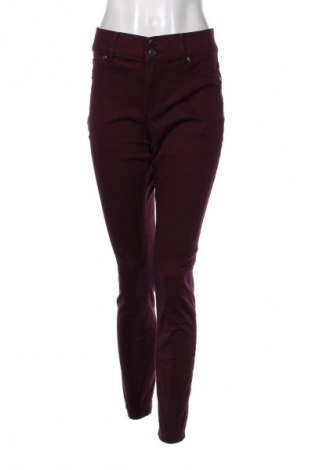 Damskie jeansy Soho, Rozmiar L, Kolor Czerwony, Cena 66,67 zł