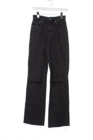 Damskie jeansy Stradivarius, Rozmiar XS, Kolor Czarny, Cena 66,67 zł
