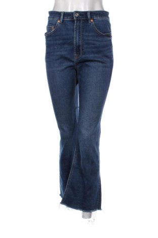 Damen Jeans Stradivarius, Größe M, Farbe Blau, Preis 15,00 €