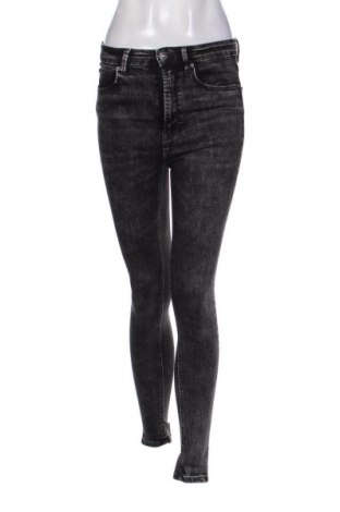 Damskie jeansy Stradivarius, Rozmiar S, Kolor Czarny, Cena 69,01 zł