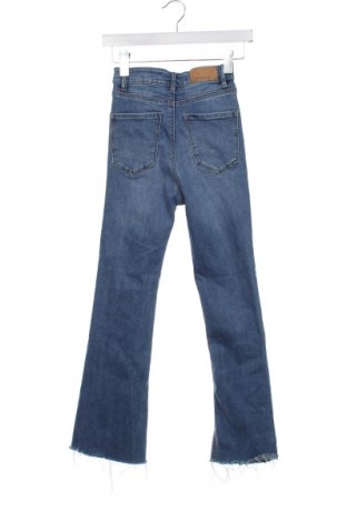 Damskie jeansy Stradivarius, Rozmiar S, Kolor Niebieski, Cena 69,01 zł