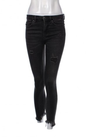 Damskie jeansy Stradivarius, Rozmiar S, Kolor Czarny, Cena 69,01 zł