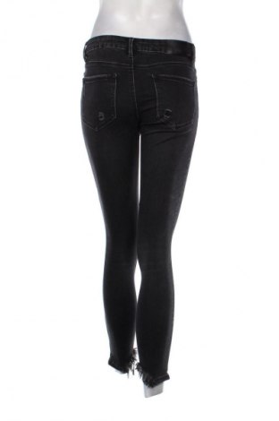 Damskie jeansy Stradivarius, Rozmiar S, Kolor Czarny, Cena 69,01 zł