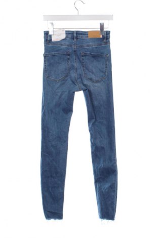 Blugi de femei Stradivarius, Mărime S, Culoare Albastru, Preț 156,99 Lei