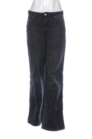 Blugi de femei Trendyol, Mărime M, Culoare Negru, Preț 108,04 Lei