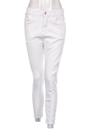 Blugi de femei Unbranded, Mărime M, Culoare Alb, Preț 77,17 Lei