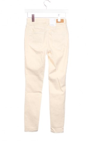 Дамски дънки Vero Moda, Размер S, Цвят Екрю, Цена 77,99 лв.
