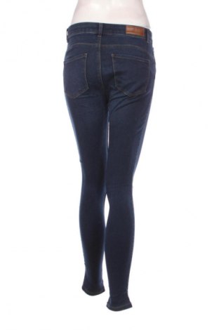 Damskie jeansy Vero Moda, Rozmiar S, Kolor Niebieski, Cena 111,99 zł