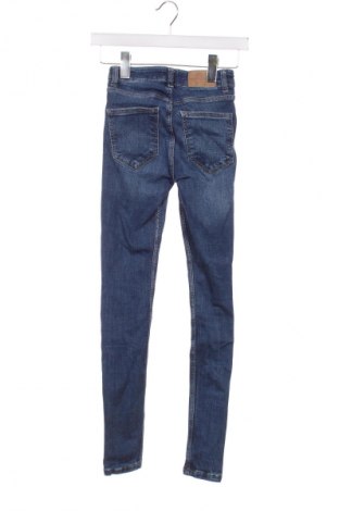 Дамски дънки Zara, Размер XXS, Цвят Син, Цена 32,00 лв.