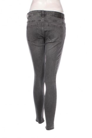Damskie jeansy Zara, Rozmiar M, Kolor Szary, Cena 88,99 zł