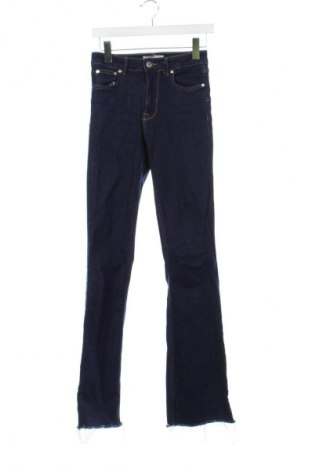 Damskie jeansy Zara, Rozmiar XS, Kolor Niebieski, Cena 64,64 zł