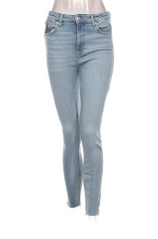 Damskie jeansy Zara, Rozmiar M, Kolor Niebieski, Cena 88,99 zł
