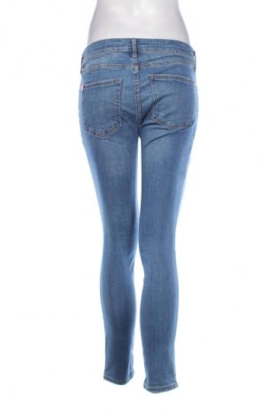 Damskie jeansy Zara, Rozmiar L, Kolor Niebieski, Cena 62,92 zł