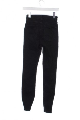 Дамски дънки Zara, Размер XS, Цвят Черен, Цена 27,99 лв.