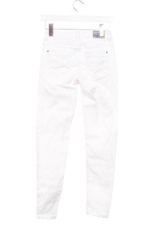Blugi de femei Zara, Mărime XS, Culoare Alb, Preț 89,34 Lei