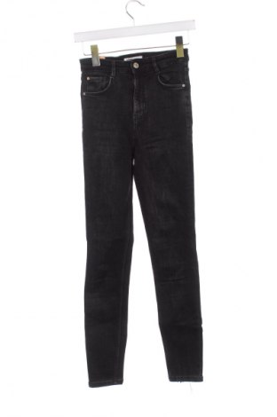 Blugi de femei Zara Trafaluc, Mărime S, Culoare Negru, Preț 74,00 Lei