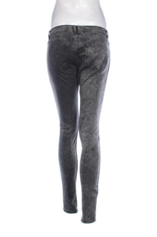 Blugi de femei Zara Trafaluc, Mărime M, Culoare Multicolor, Preț 71,05 Lei