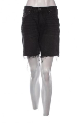 Damen Shorts Bershka, Größe S, Farbe Schwarz, Preis 10,00 €