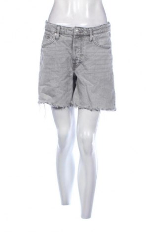 Pantaloni scurți de femei H&M, Mărime M, Culoare Gri, Preț 55,99 Lei