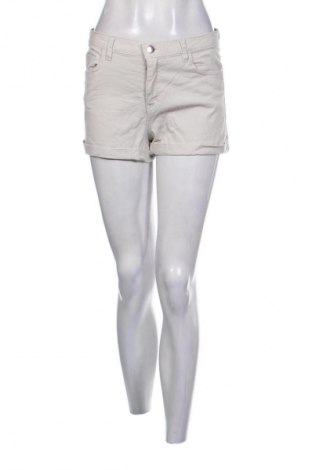 Pantaloni scurți de femei H&M, Mărime M, Culoare Bej, Preț 50,00 Lei