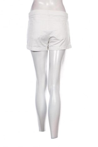 Damen Shorts H&M, Größe M, Farbe Weiß, Preis 9,74 €