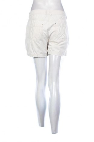 Damen Shorts Jean Pascale, Größe L, Farbe Ecru, Preis 9,74 €