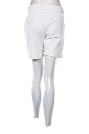 Damen Shorts S.Oliver, Größe XL, Farbe Weiß, Preis € 16,00