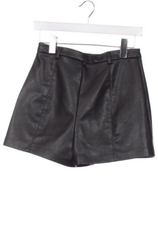 Damen Shorts Stradivarius, Größe S, Farbe Schwarz, Preis 9,72 €