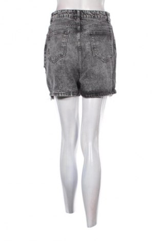 Pantaloni scurți de femei Trendyol, Mărime S, Culoare Gri, Preț 87,46 Lei