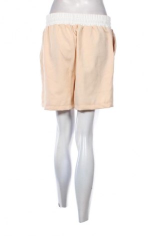 Pantaloni scurți de femei Unbranded, Mărime M, Culoare Bej, Preț 50,00 Lei