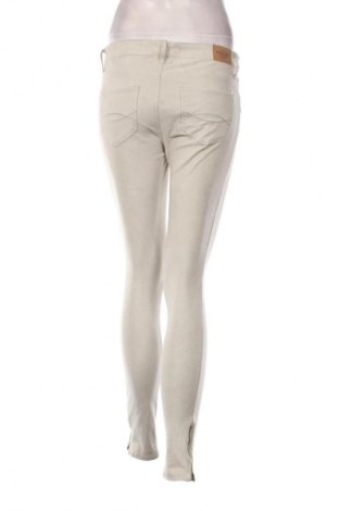 Damskie spodnie Abercrombie & Fitch, Rozmiar M, Kolor Biały, Cena 134,99 zł