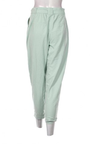Damenhose Bershka, Größe M, Farbe Grün, Preis € 20,99