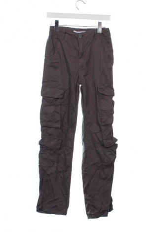 Damskie spodnie Bershka, Rozmiar XS, Kolor Szary, Cena 95,99 zł