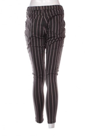 Damenhose Clockhouse, Größe L, Farbe Mehrfarbig, Preis 20,99 €