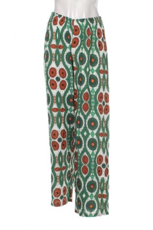Damenhose NEW COLLECTION, Größe M, Farbe Mehrfarbig, Preis 28,99 €