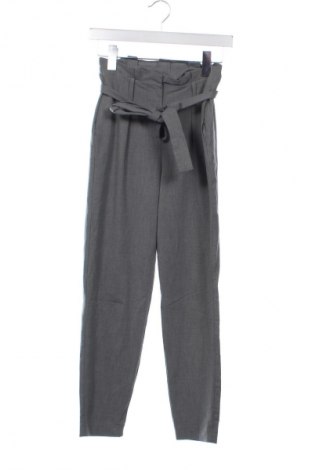 Damenhose ONLY, Größe XS, Farbe Grau, Preis 18,99 €