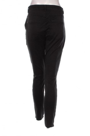 Damskie spodnie ONLY, Rozmiar L, Kolor Czarny, Cena 203,99 zł